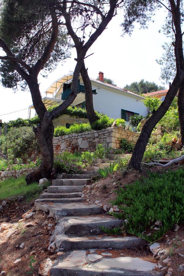Apartments By The Sea Basina, Hvar - 542 Vrbanj Экстерьер фото